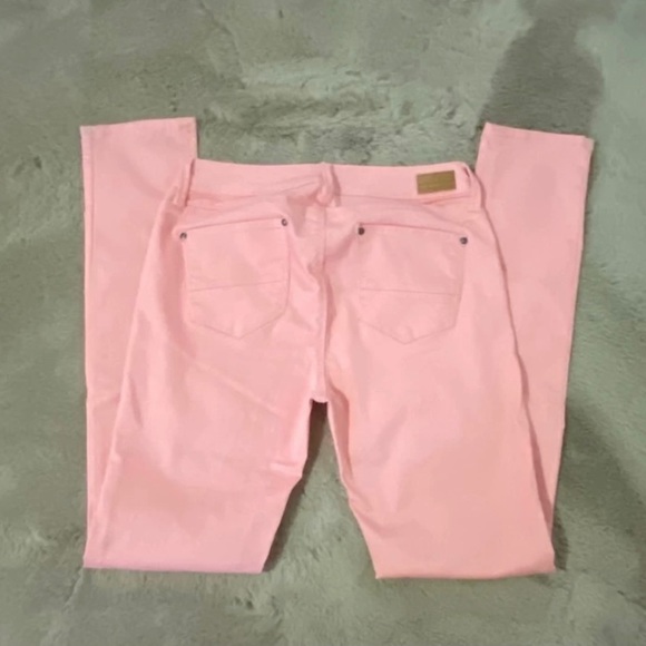 Pink Jeans - Picture 2 of 5